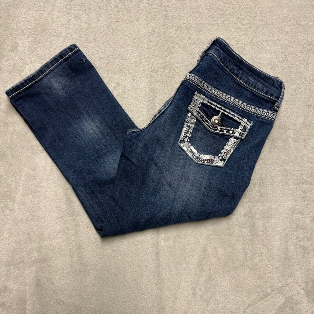 Maurices Womens Dark Wash Embellished Cropped Jeans Size 1/2 Contrast Stitch
